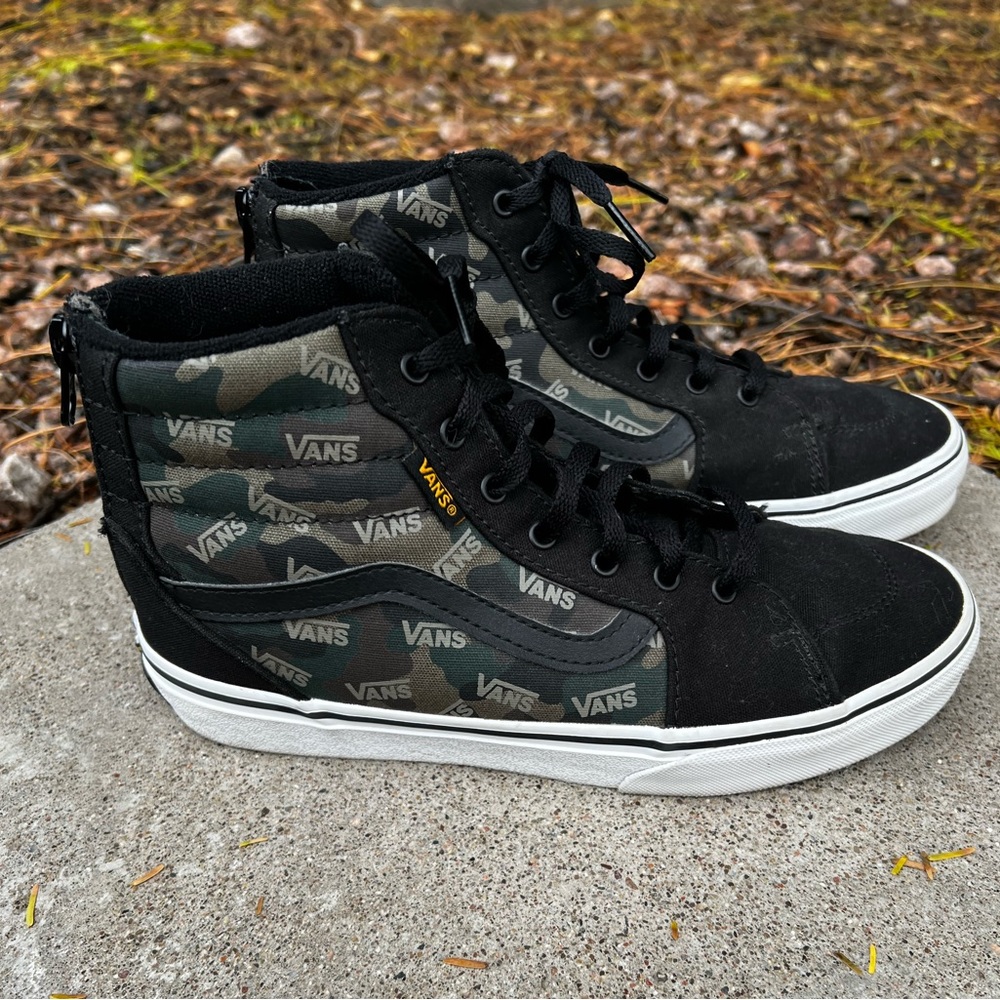 Vans SK8-Hi Shoes - Camo/Black Sneakers High Tops Youth  Size 4.5 Youth Used